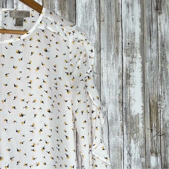 Loft White Floral Flutter Sleeve Blouse - Picture 3 of 5